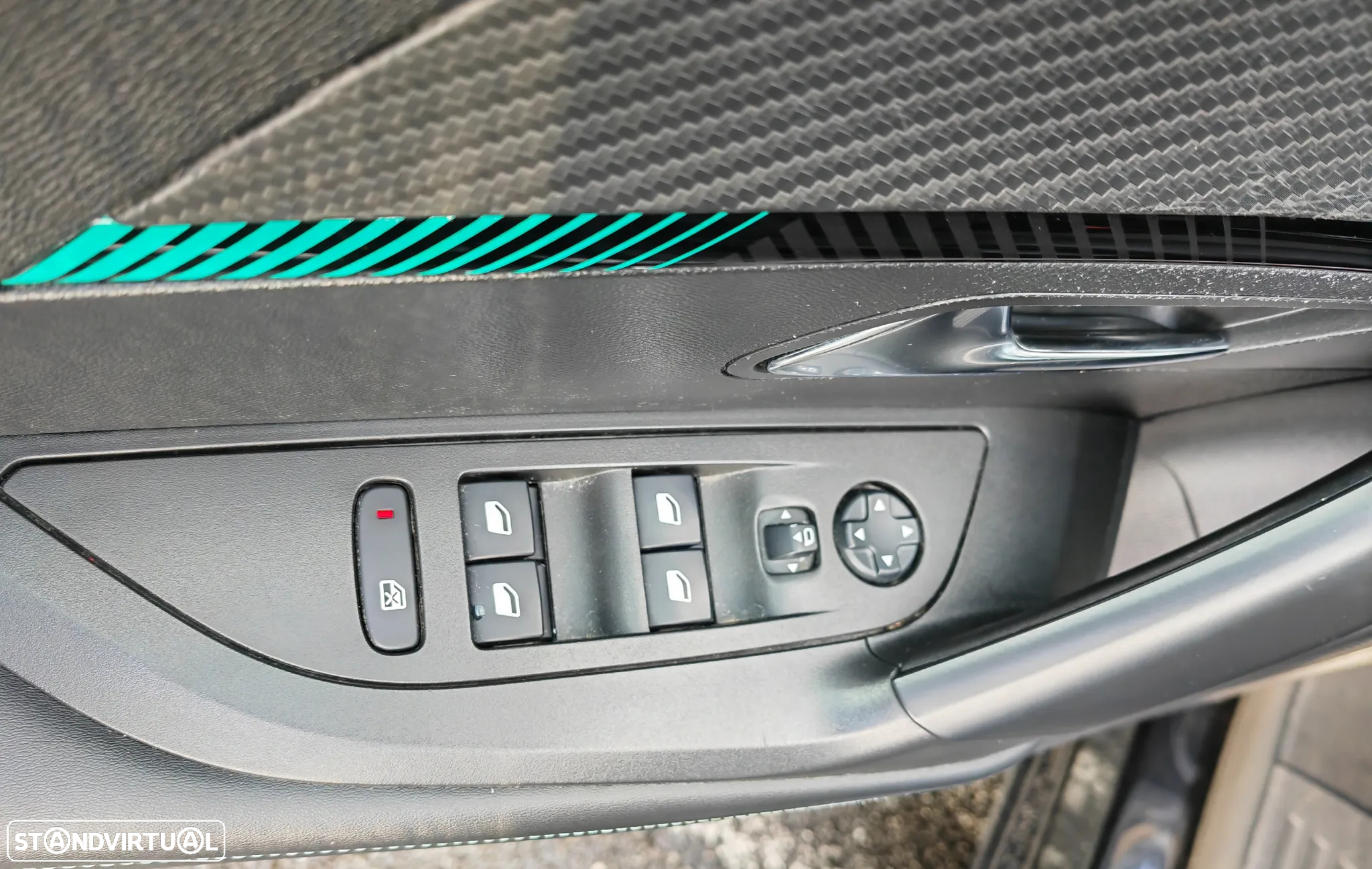 Peugeot 2008 1.5 BlueHDi Allure Pack EAT8 - 13