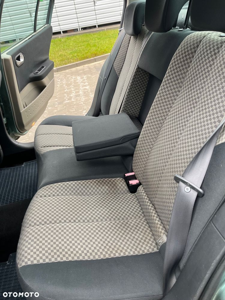 Renault Megane 1.6 Confort Privilege - 22