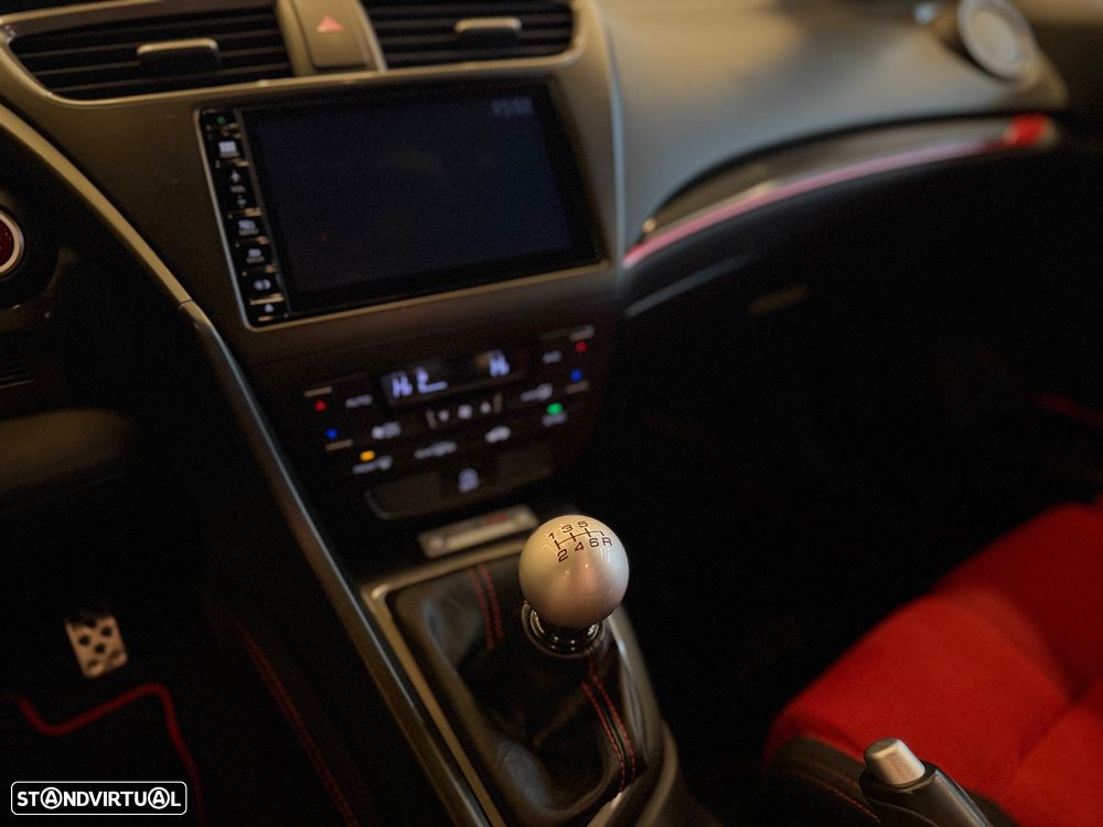 Honda Civic 2.0 VTEC Turbo Type R GT - 32