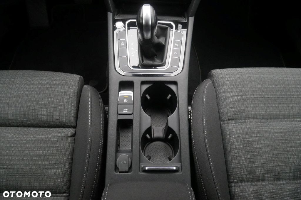 Volkswagen Passat 2.0 TSI Business DSG - 11