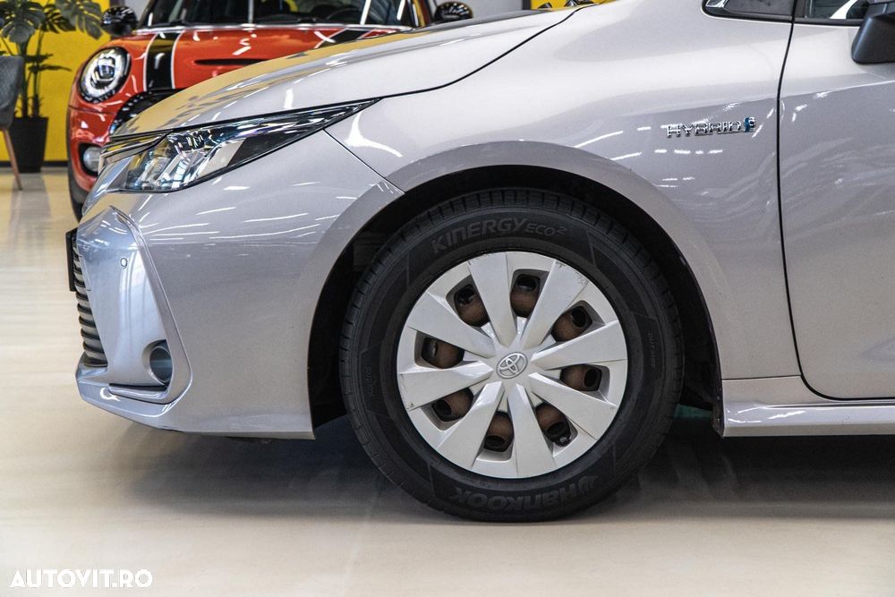 Toyota Corolla 1.8 HSD Business - 41