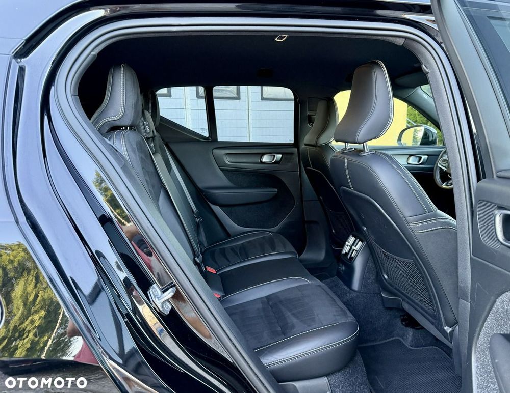 Volvo XC 40 T5 Plug-In Hybrid R-Design - 12