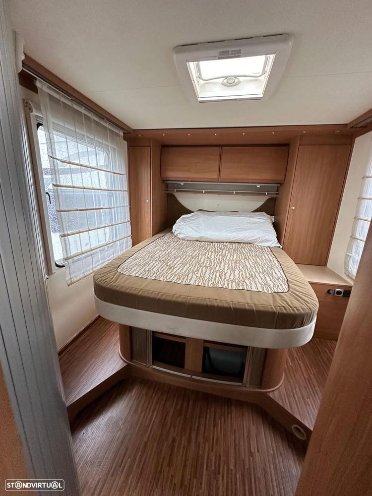 Burstner Aviano i727 AUTOCARAVANA cama central mais cama elevatória. - 14