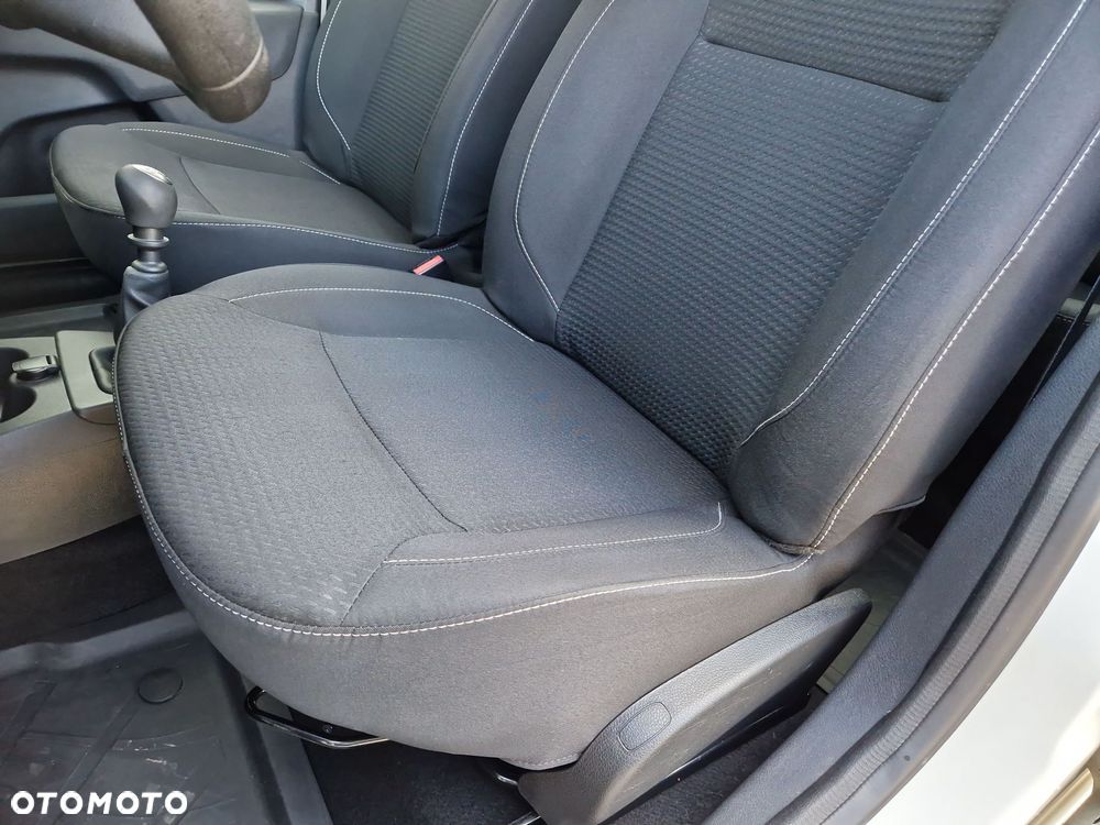 Dacia Lodgy 1.3 TCe Laureate S&S - 12