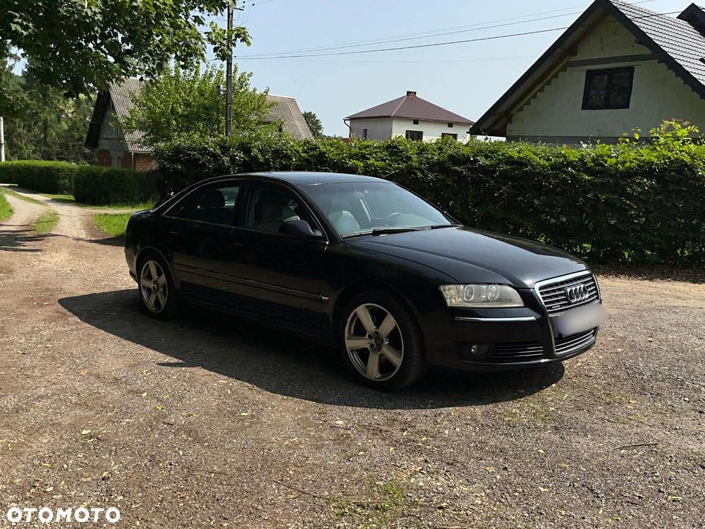 Audi A8 4.2 Quattro - 5