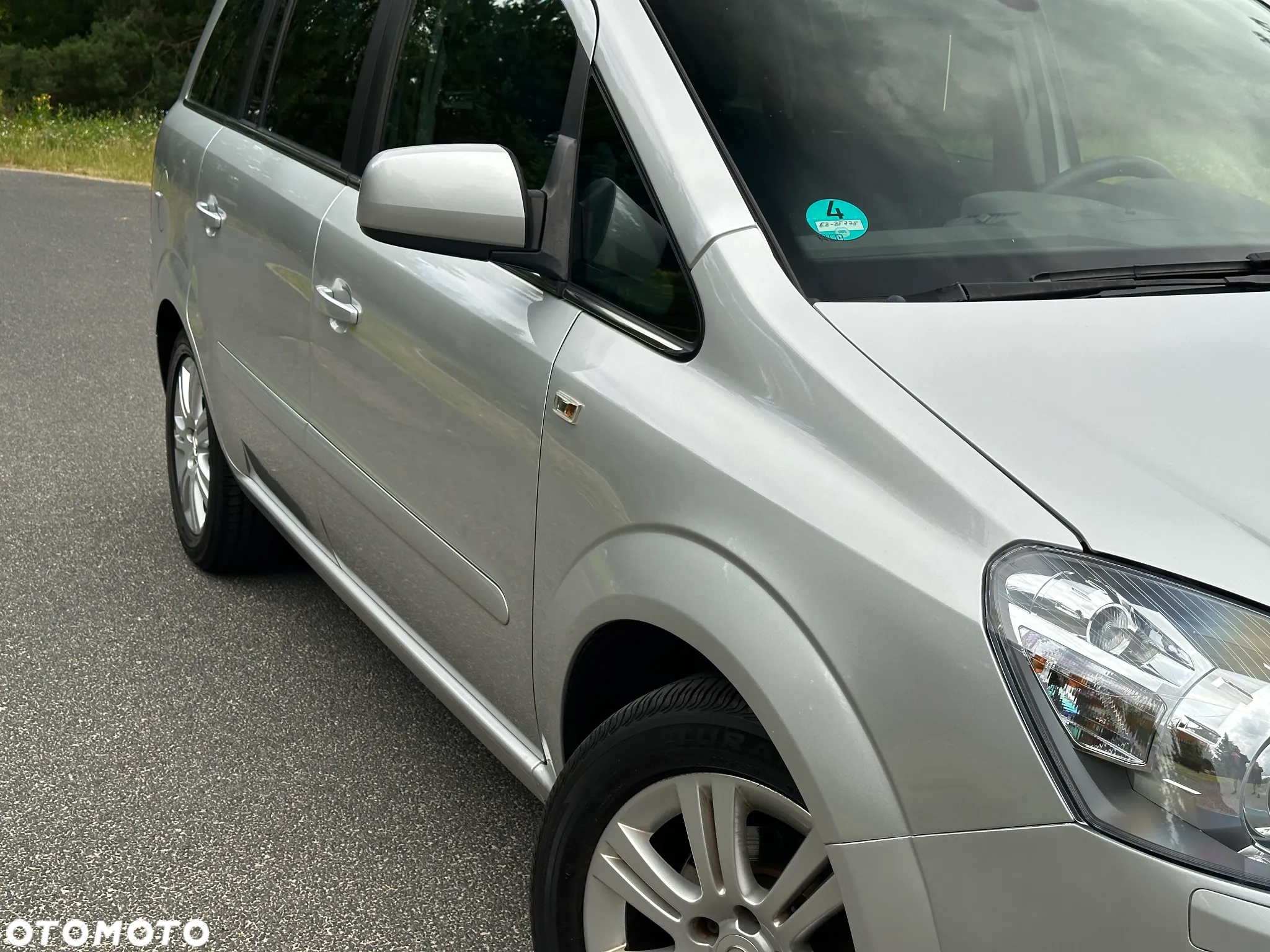 Opel Zafira 1.8 Cosmo - 4