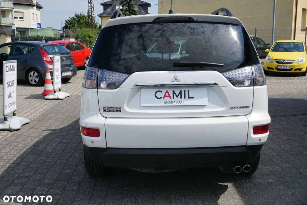 Mitsubishi Outlander - 5