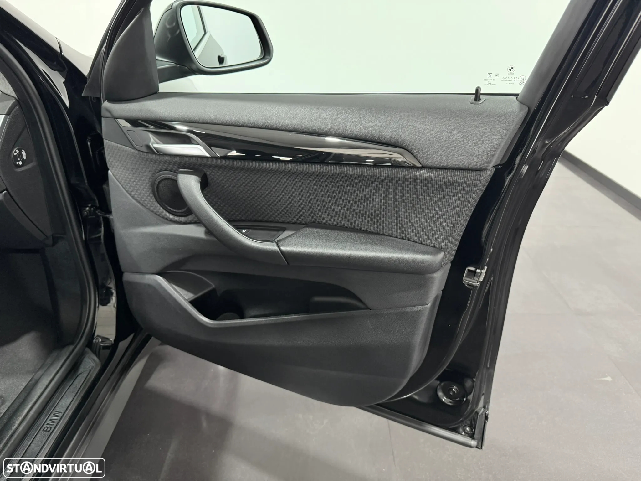 BMW X1 16 d sDrive Advantage - 43