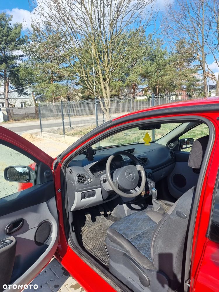 Renault Clio 1.2 16V Expression - 6
