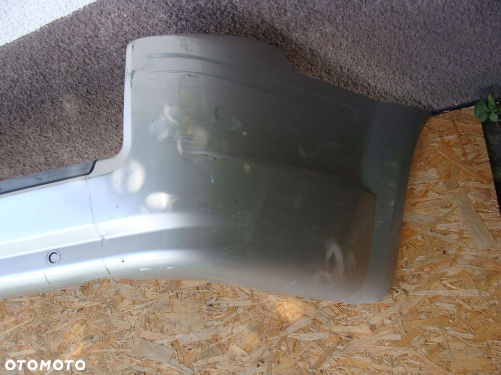 zderzak tył lancia voyager - 3