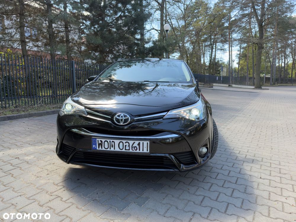 Toyota Avensis 2.0 D-4D Prestige - 3