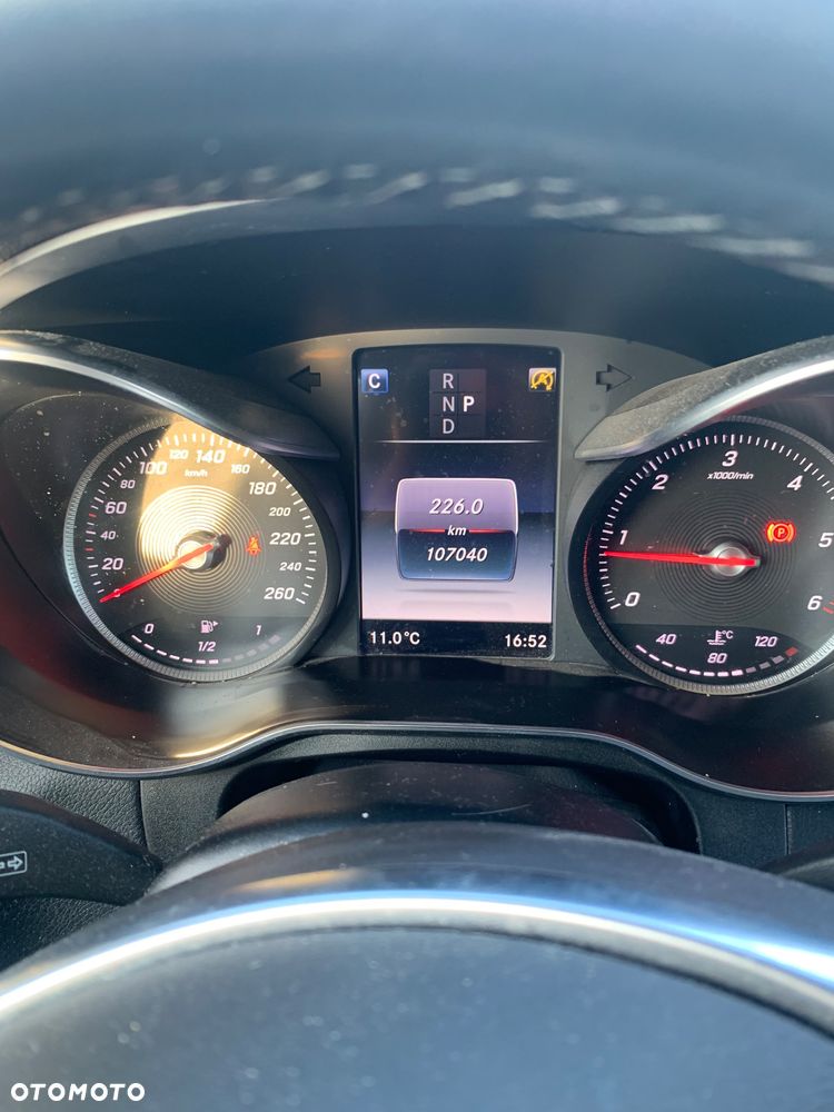 Mercedes-Benz GLC 220 d 4Matic 9G-TRONIC AMG Line - 11