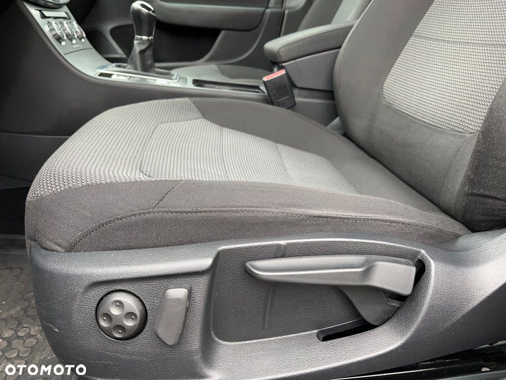 Volkswagen Passat - 10