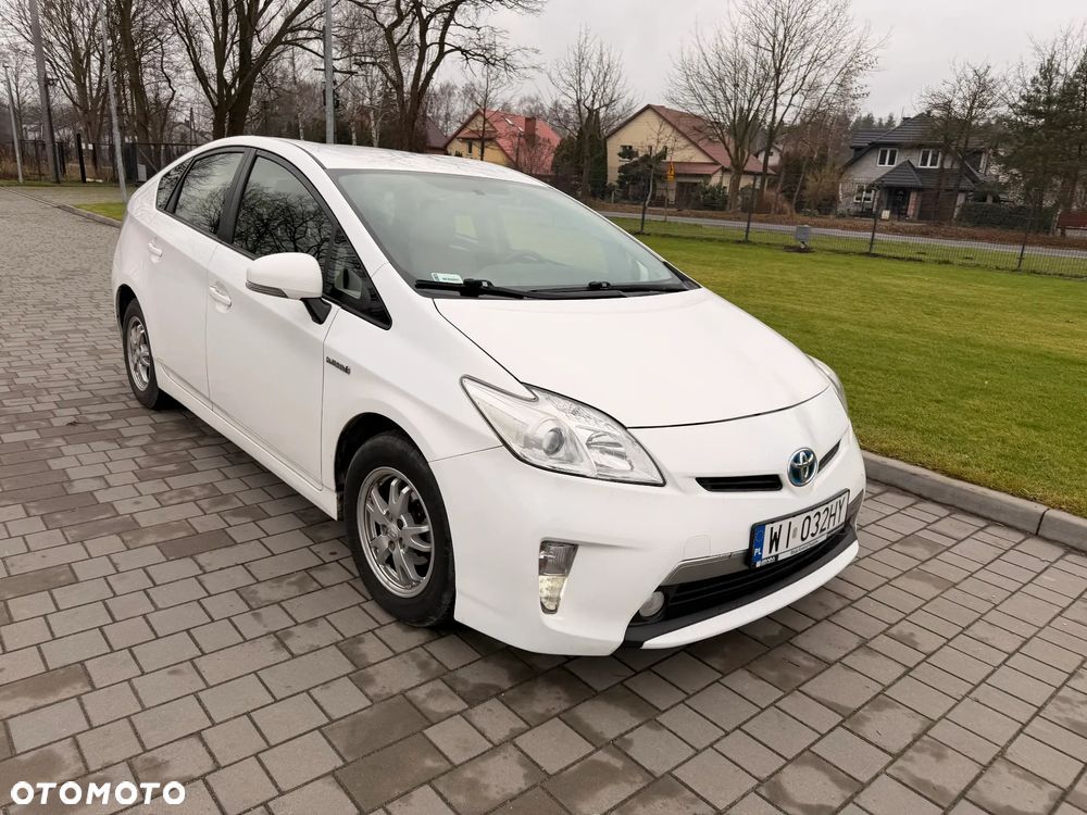 Toyota Prius Hybrid - 1