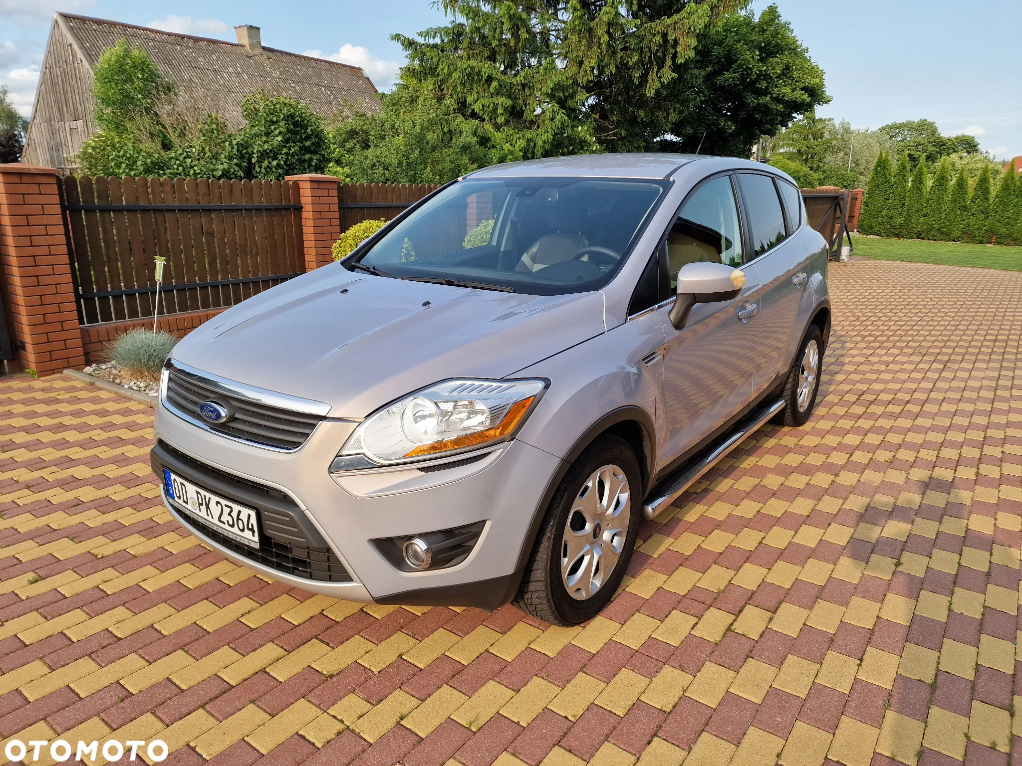 Ford Kuga - 2
