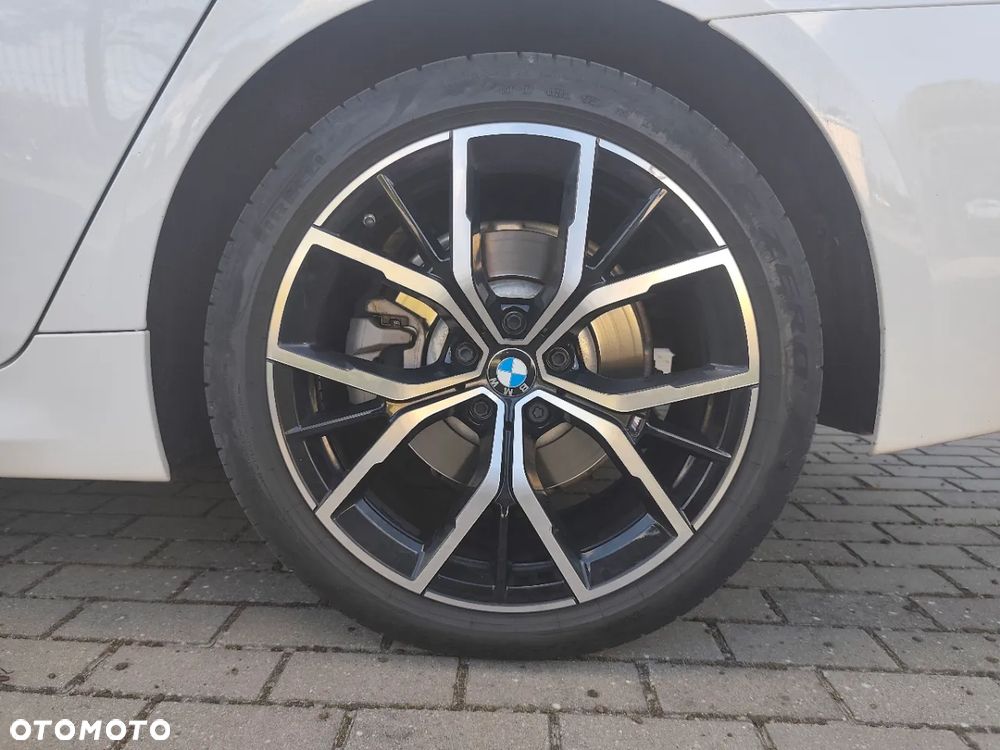 BMW Seria 5 520d M Sport sport - 8
