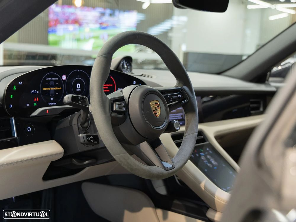 Porsche Taycan 4S - 3