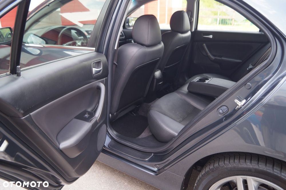 Honda Accord 2.0 i Sport - 29