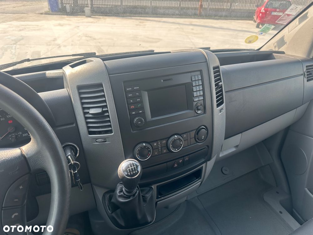 Volkswagen Crafter - 12