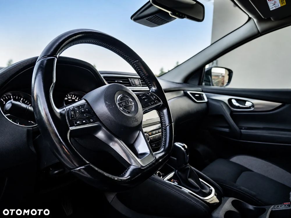 Nissan Qashqai 1.3 DIG-T DCT ACENTA - 22