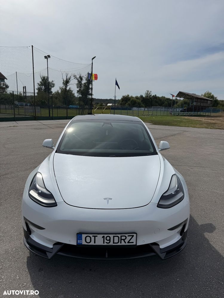 Tesla Model 3 - 2