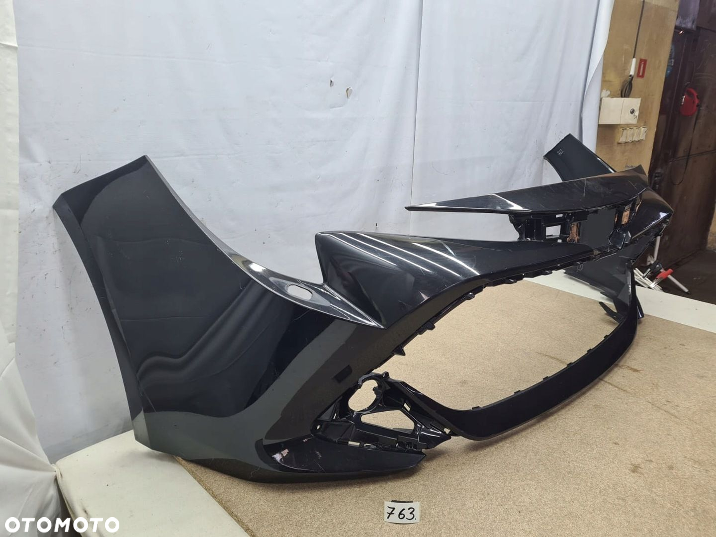 ZDERZAK PRZÓD TOYOTA COROLLA E21 LIFT HB KOMBI 23- - 2