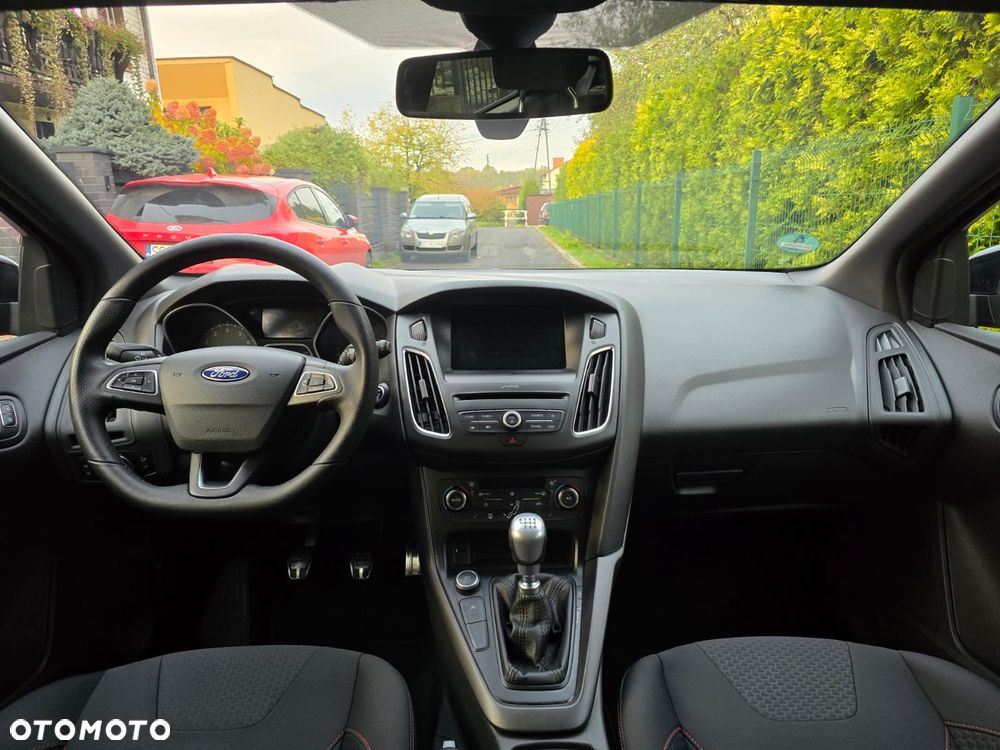 Ford Focus 1.0 EcoBoost STart-Stopp-System ST-LINE X - 26