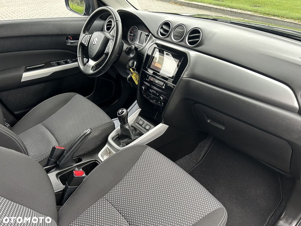 Suzuki Vitara 1.6 Premium 2WD - 35