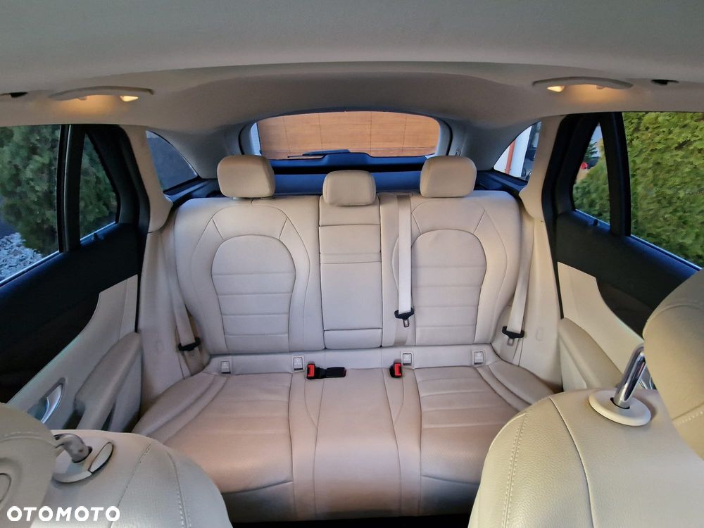 Mercedes-Benz GLC 300 4Matic 9G-TRONIC Exclusive - 7