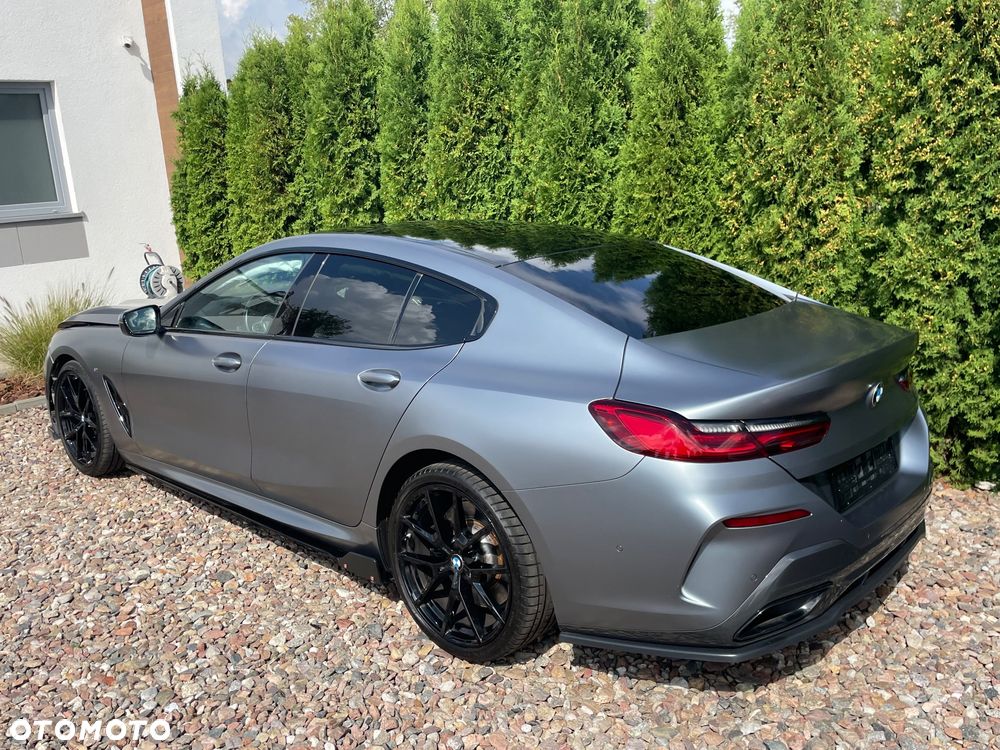 BMW Seria 8 840i - 3