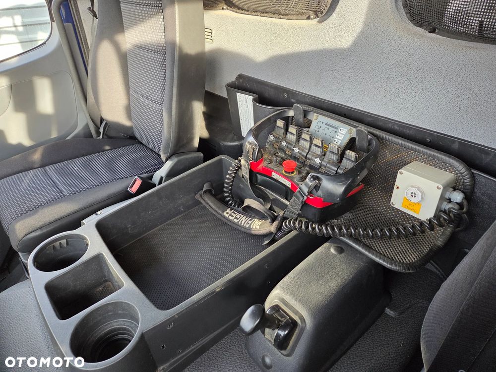 Mercedes-Benz ATEGO 1624 // PALFINGER PK12001 PILOT RADIOWY // 3 WYSUWY // HDS ŻURAW DŹWIG // 131.000km EURO 5 // MOŻLIWA ZMIANA ZABUDOWY - PRZEBUDOWA - 34