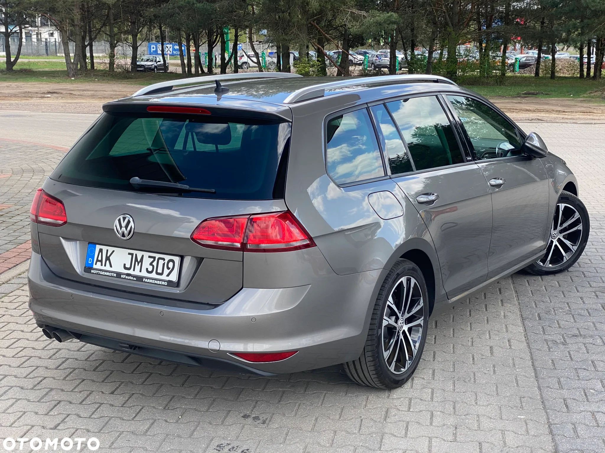 Volkswagen Golf - 9