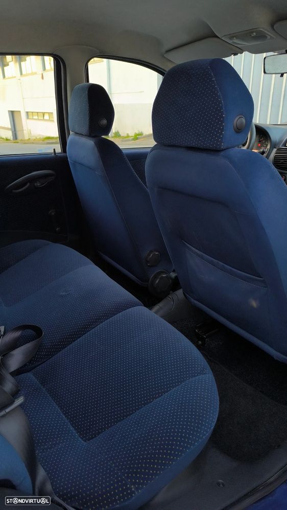 Fiat Punto 1.9 JTD HLX - 43