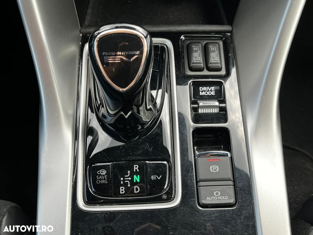 Mitsubishi Eclipse-Cross - 23