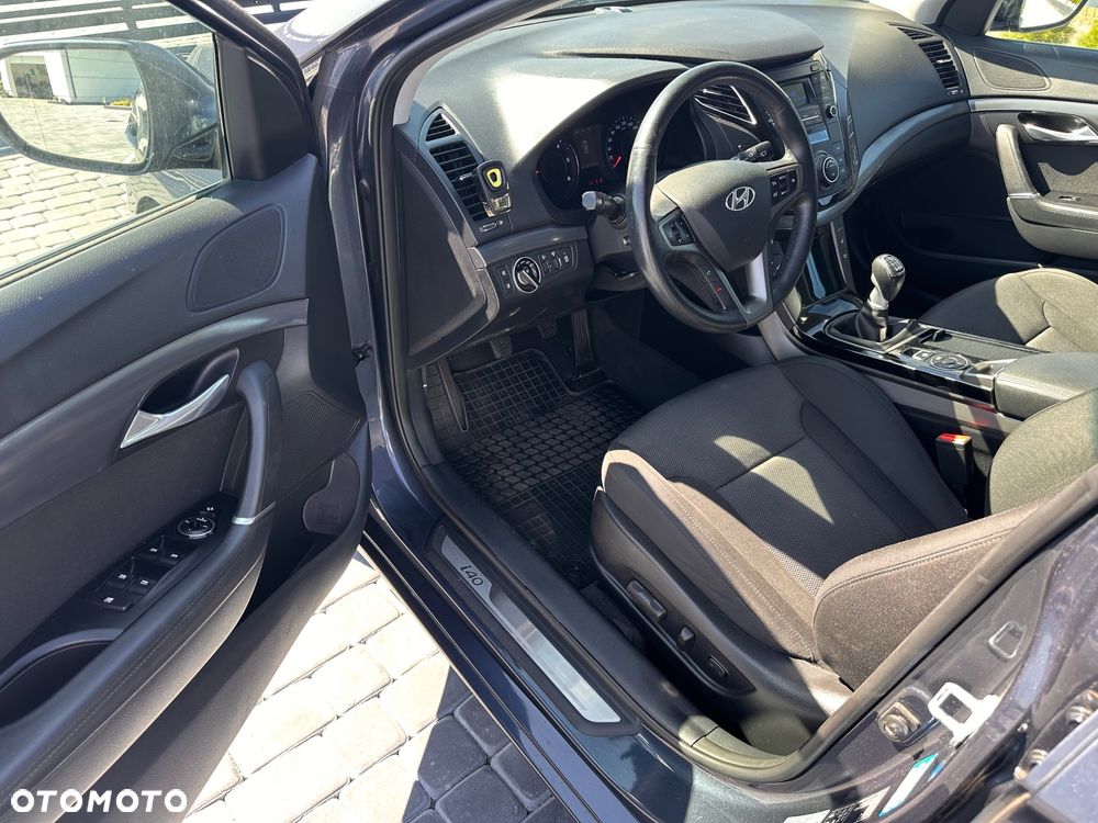 Hyundai i40 Kombi blue 1.7 CRDi Classic - 13