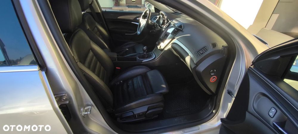 Opel Insignia - 10