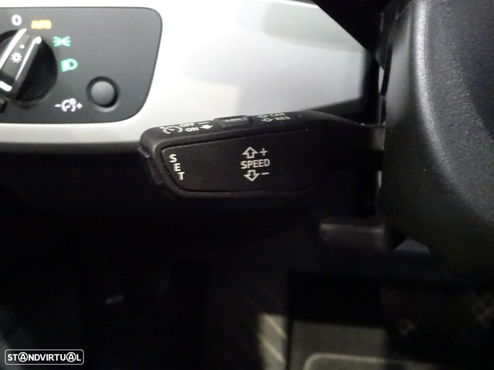 Audi A4 35 TDI S tronic - 12