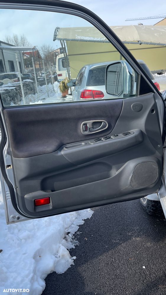 Mitsubishi Pajero Sport 2.5 TD GLS - 5