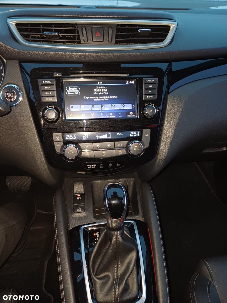 Nissan Qashqai 1.3 DIG-T N-Connecta DCT - 19