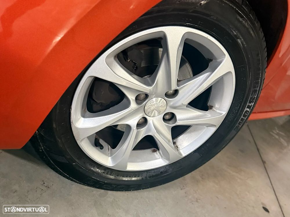 Peugeot 208 1.2 VTi SE Style - 16