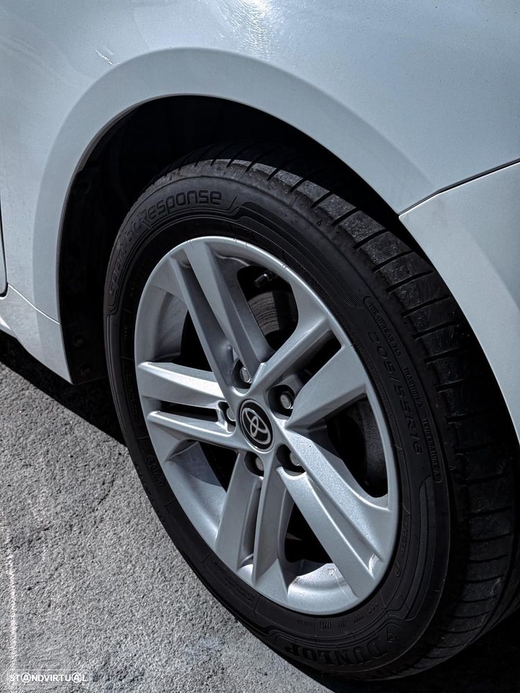 Toyota Corolla 1.8 Hybrid Comfort — photo 3