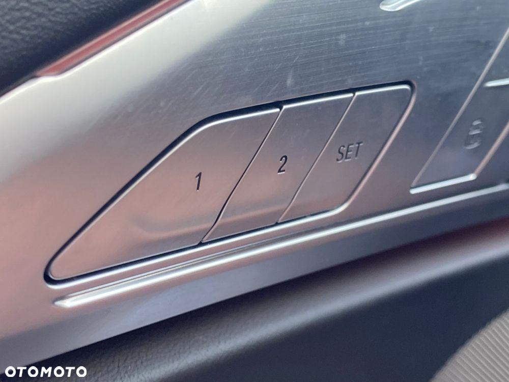 BMW Seria 8 840i xDrive - 29