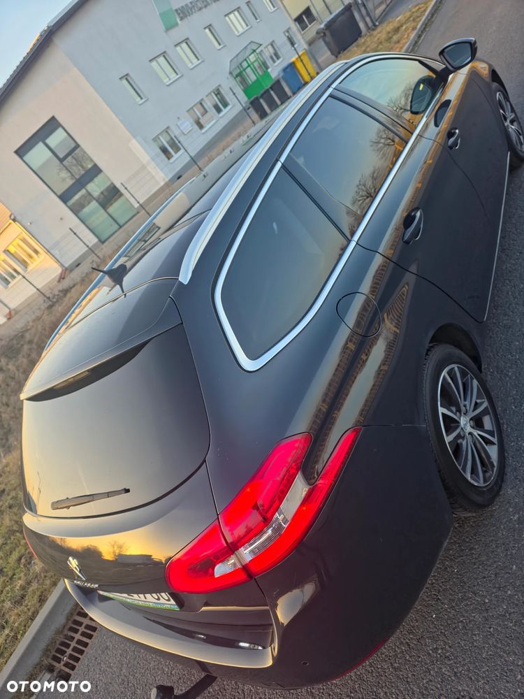 Peugeot 308 1.2 PureTech Allure S&S - 4