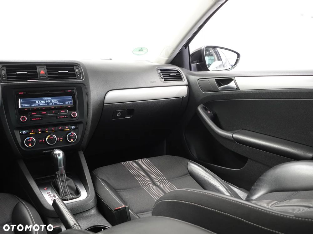 Volkswagen Jetta 1.4 TSI DSG Match - 35