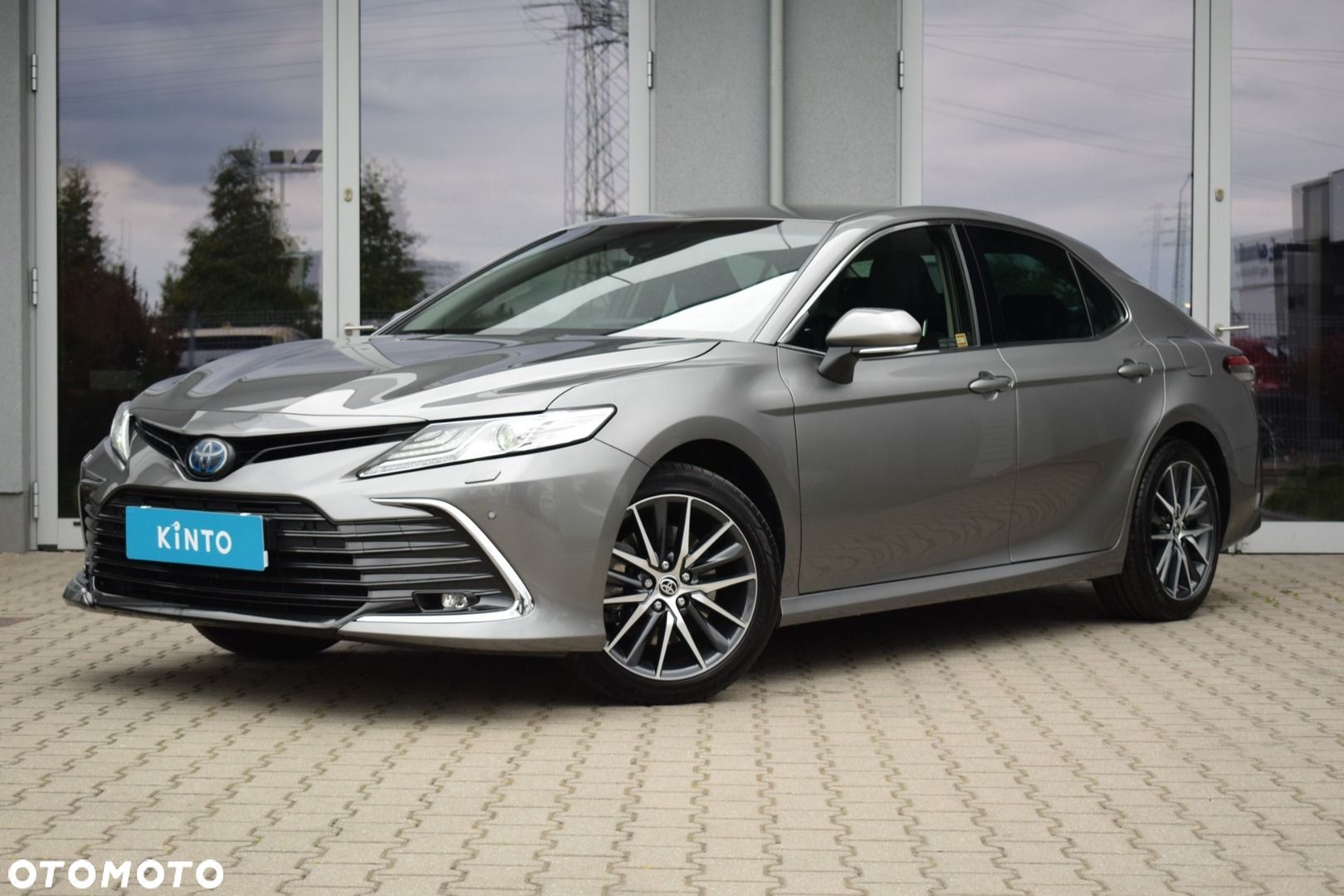 Toyota Camry - 1