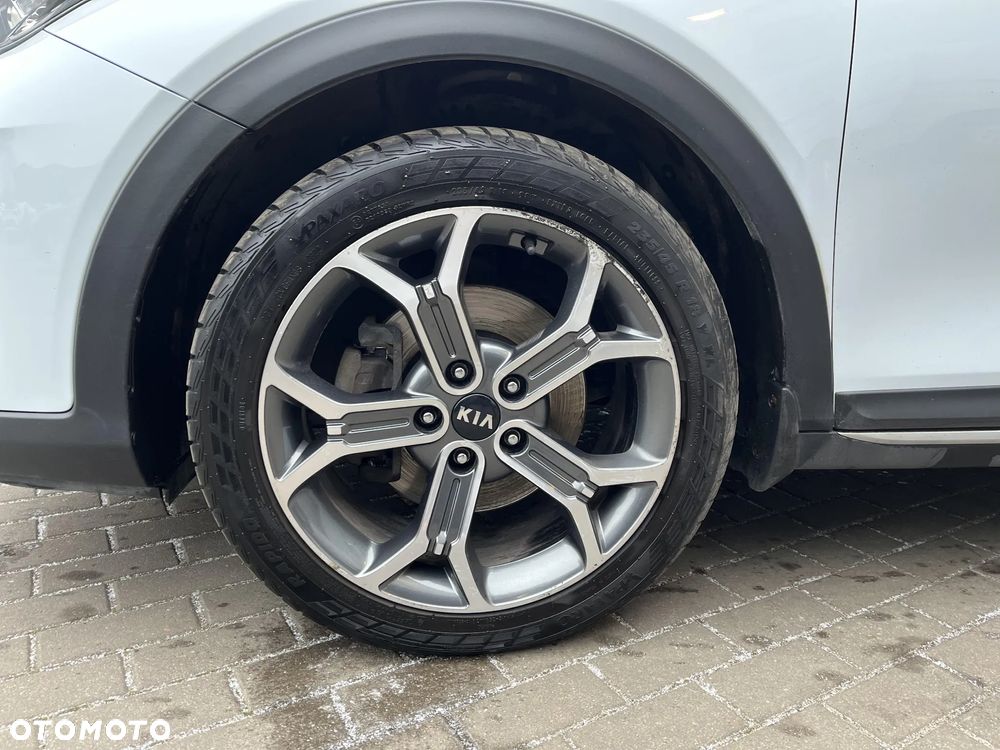 Kia XCeed 1.0 T-GDI L - 18