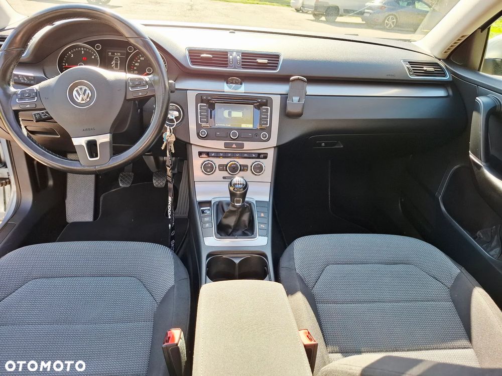 Volkswagen Passat 2.0 TDI BlueMotion Technology Comfortline - 22