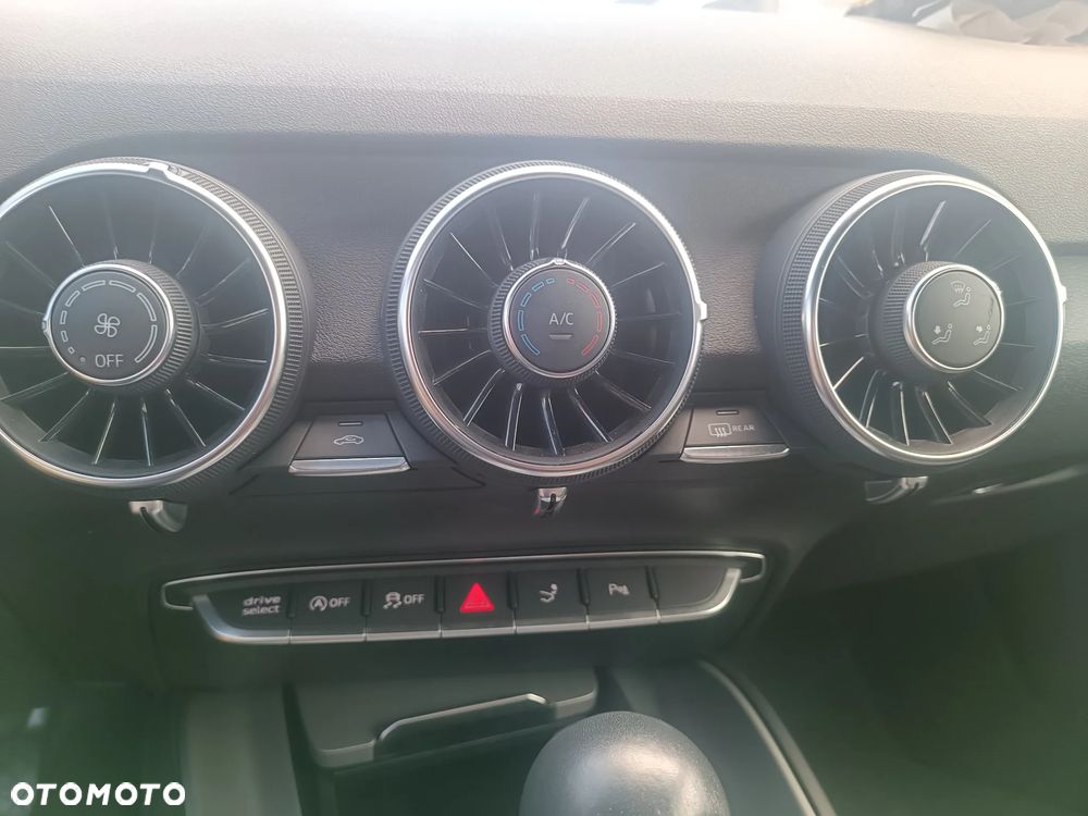Audi TT Coupé - 20