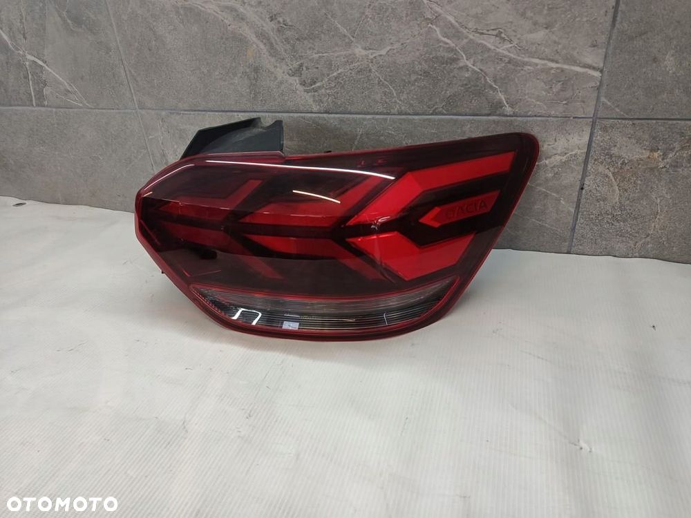 dacia sandero stepway iii 21r- lampa prawy tył 265509530r - 2