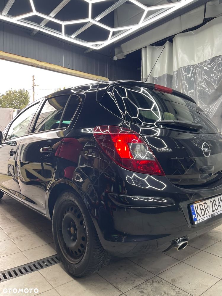 Opel Corsa 1.4 16V Color Edition - 16
